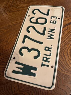 Vintage ‘63 Washington Trailer Full Size Aluminum White & Green License Plate
